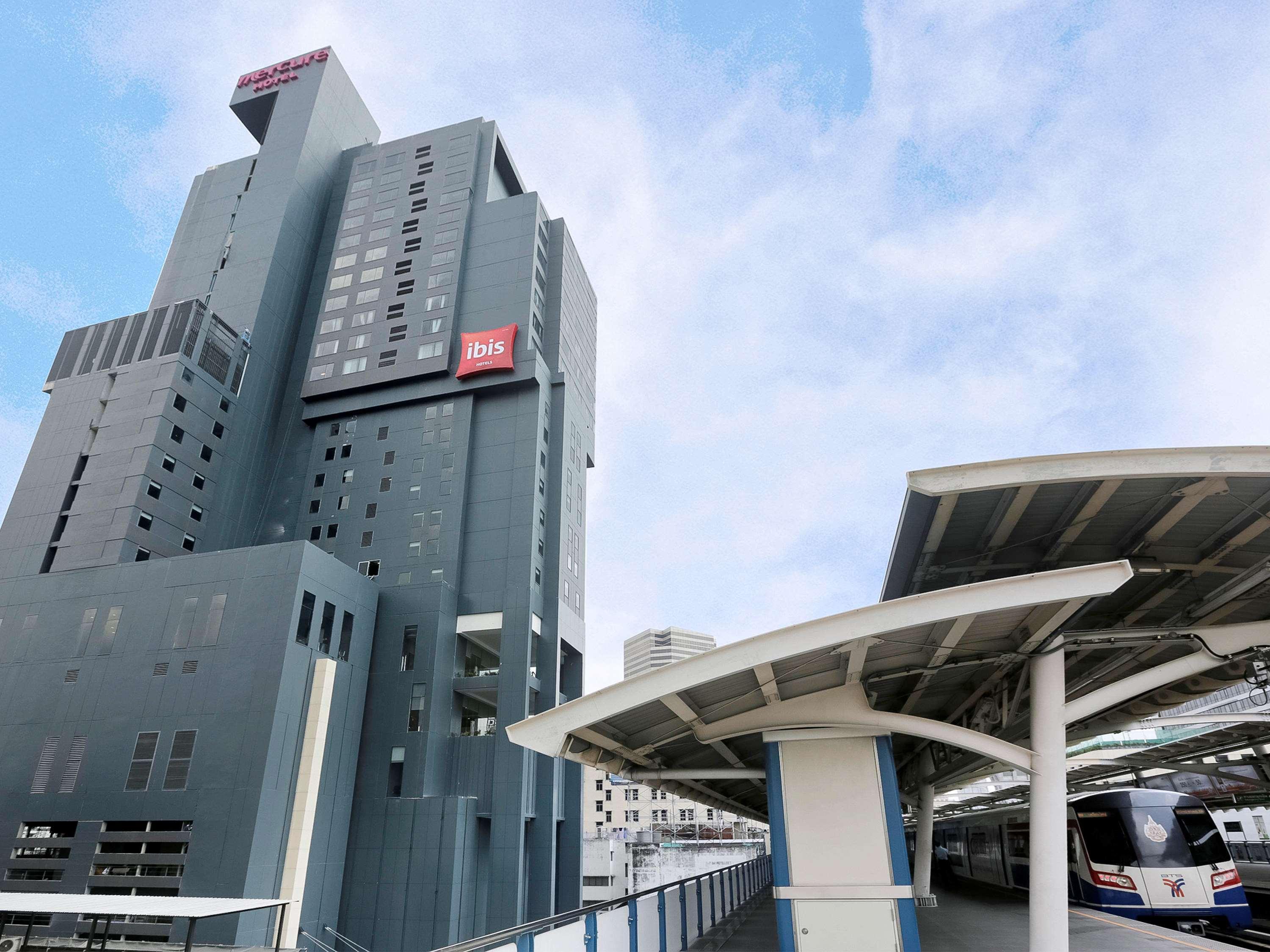 Ibis Bangkok Siam Hotel Exterior photo