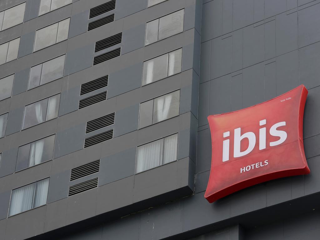 Ibis Bangkok Siam Hotel Exterior photo